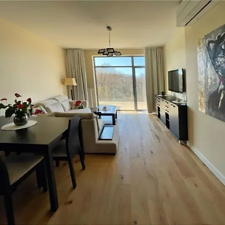 Apartmán Gemuetliches In Mit Grosser Terrasse Und Meerblick Und Neben Dem